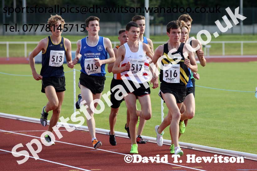 Under-20 mens 3000 metres. Photo: David T. Hewitson/Sports for All Pics